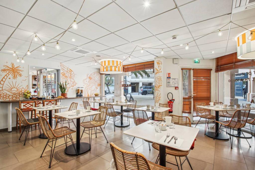 Salle petit-déjeuner | Surf Club Hôtel by Akena à Biarritz