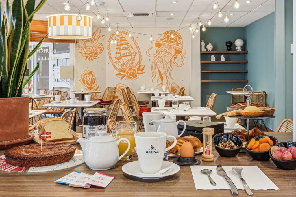 Buffet petit-déjeuner | Surf Club Hôtel by Akena à Biarritz