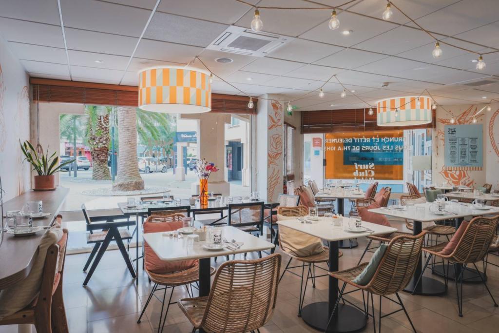 Salle petit-déjeuner | Surf Club Hôtel by Akena à Biarritz